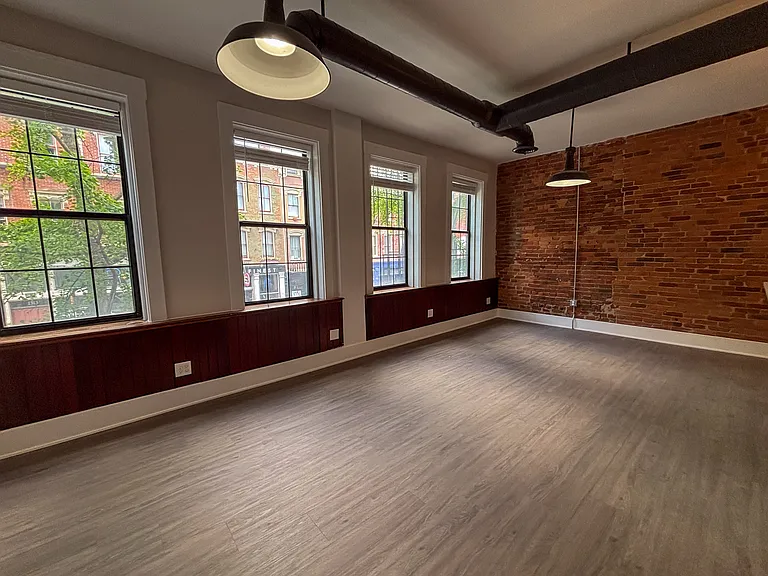 1318 Main St #2 — Photo 15
