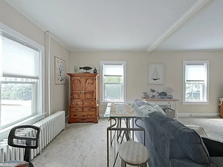 36 Dixon St — Photo 15