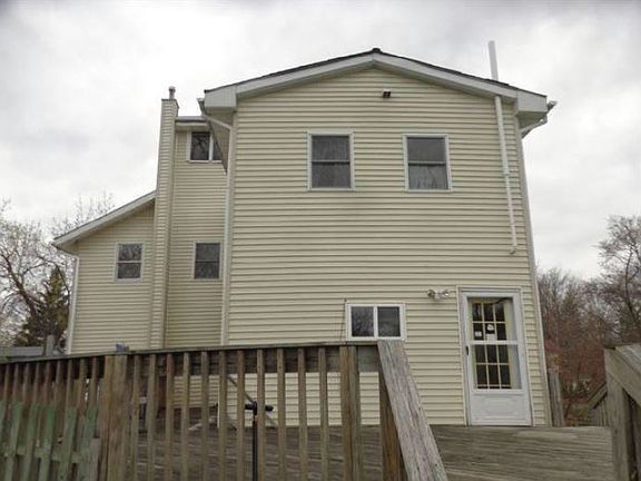2nd image of 218 E Foster St
