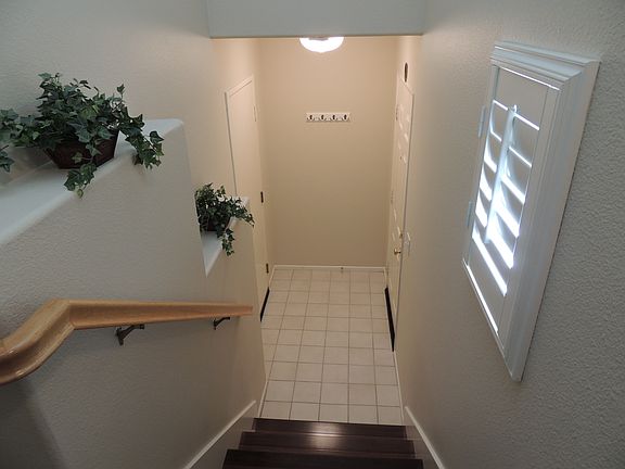 5th image of 28257 Canterbury Ct