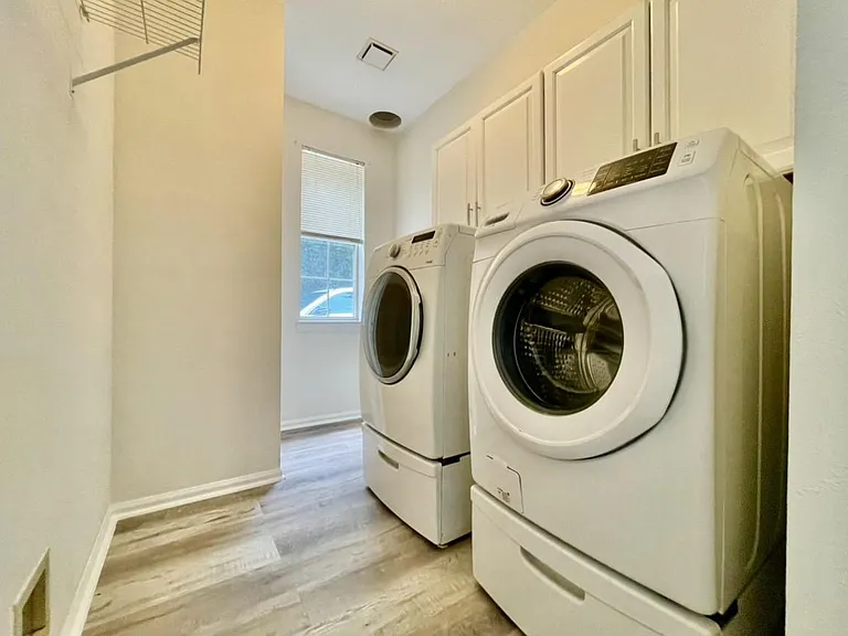 2 Twin Feather Pl — Photo 27