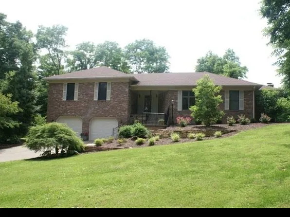 5828 Harmony Woods Ln, Evansville, IN 47720