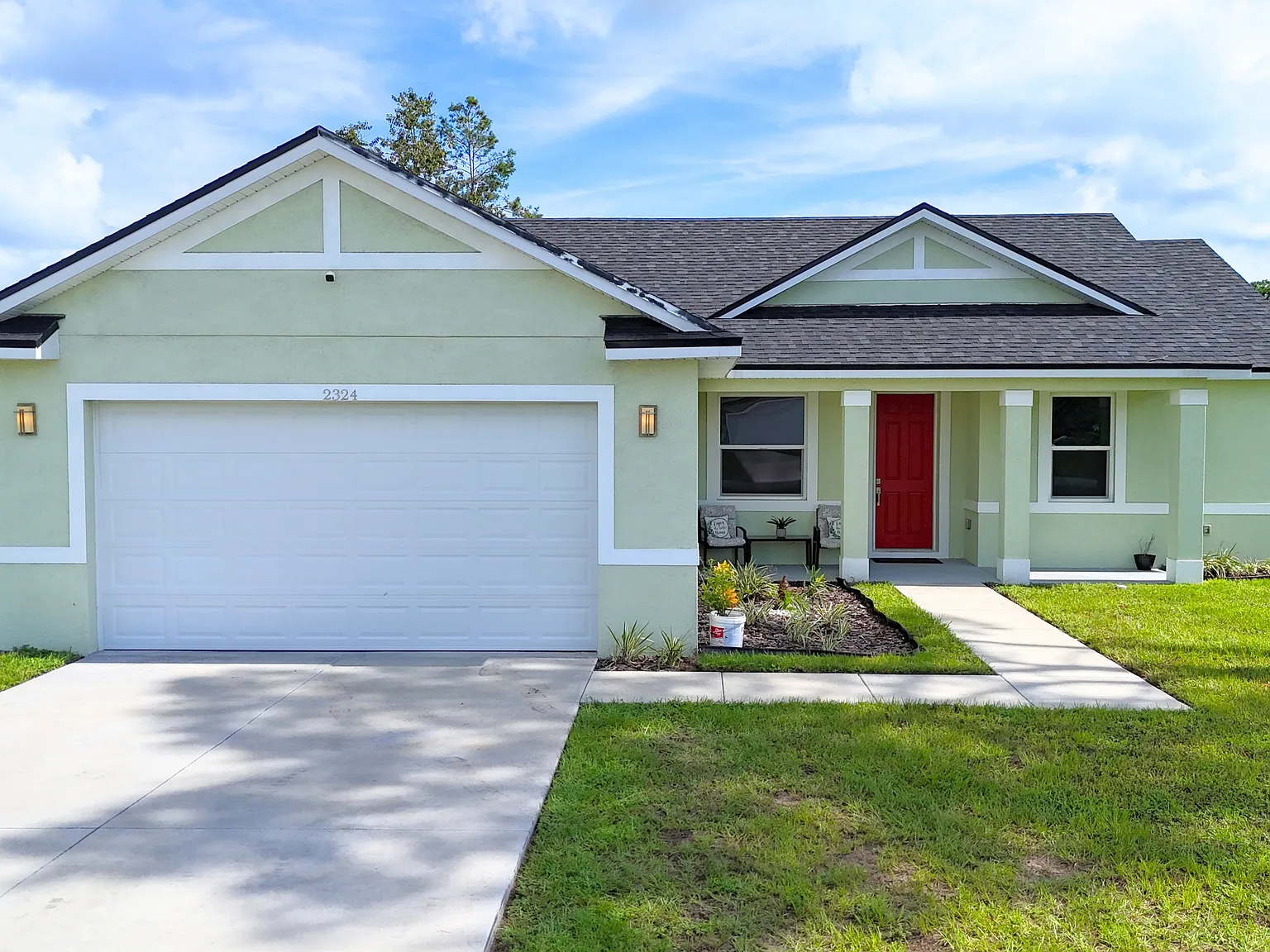 3 bed, 1464 sqft, $2,300 — Photo 1