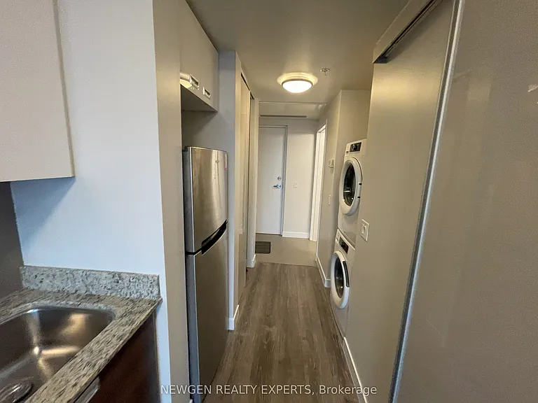250 Albert St #720 — Photo 16