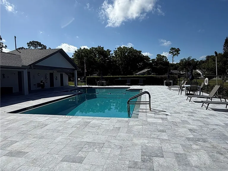 10625 Windsmont Ct — Photo 18