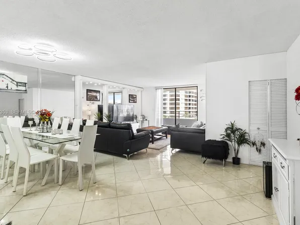 600 Three Islands Blvd APT 612, Hallandale Beach, FL 33009