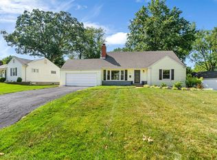 951 Woodgate Dr, Saint Louis, MO