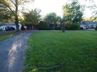 1136 N Randall Rd, Aurora, IL 60506