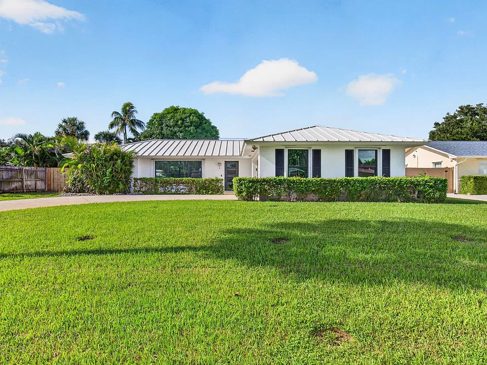 3776 Dogwood Ave