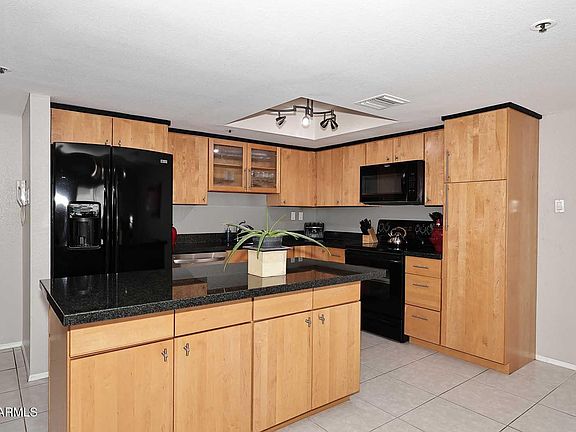 2nd image of 7860 E CAMELBACK Road #309
