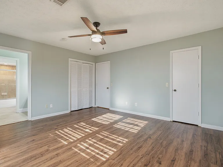 3942 Ashmore Dr — Photo 14