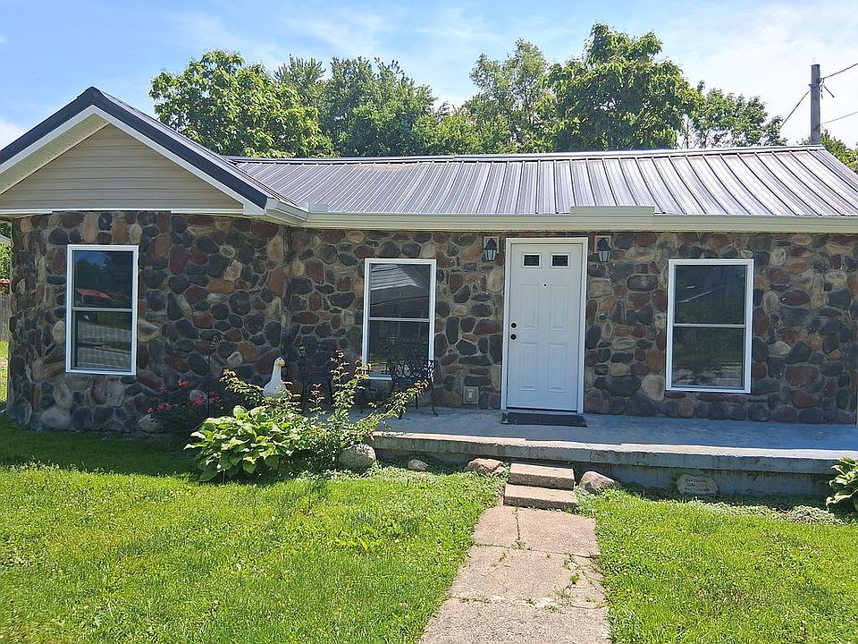 1st image of 527 E Main St