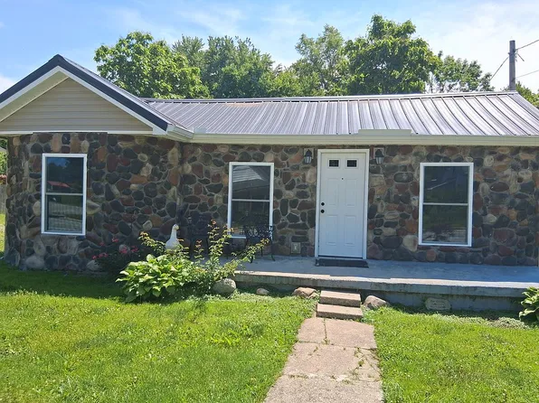 527 E Main St, Hamersville, OH 45130