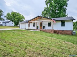 15616 Evans Rd, Athens, AL 35611