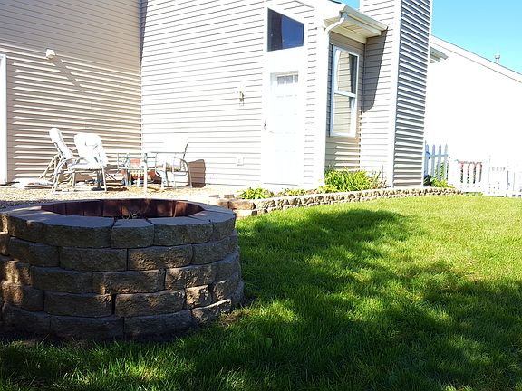 5th image of 585 Thornhill Ct #151