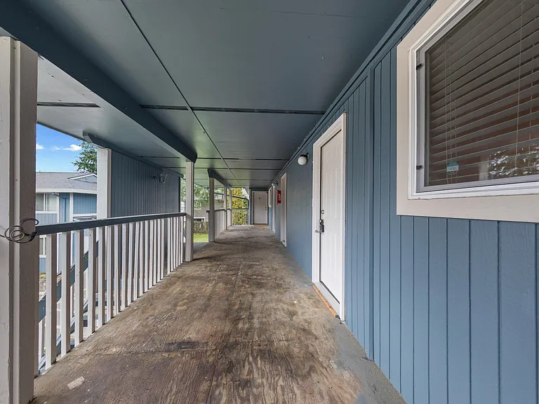 McChord Tudor Haus — Photo 35