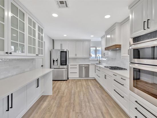 919 S 13th Ave, Hollywood, FL 33019