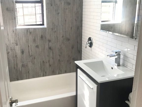 2nd image of 2021 E 41st St APT 3B