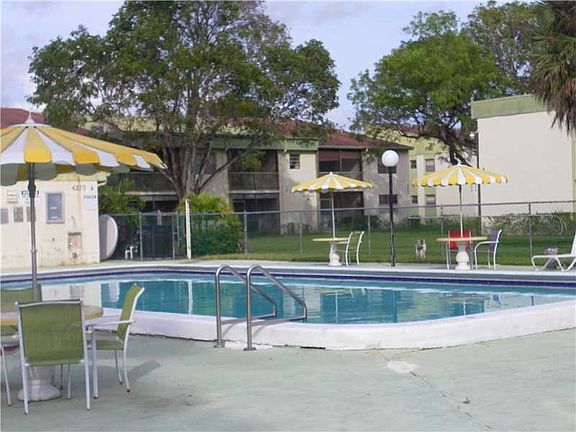4th image of 4114 NW 88th Ave APT 104