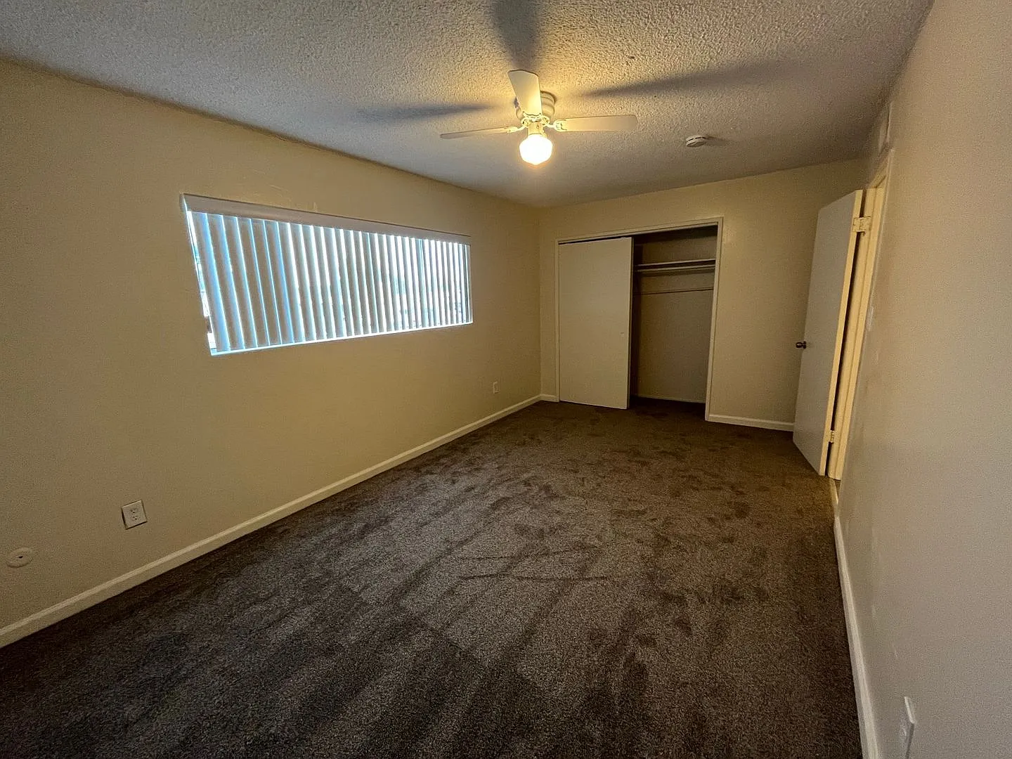 3 bed, 1.5 bath, 1140 sqft, $1,595 — Photo 3