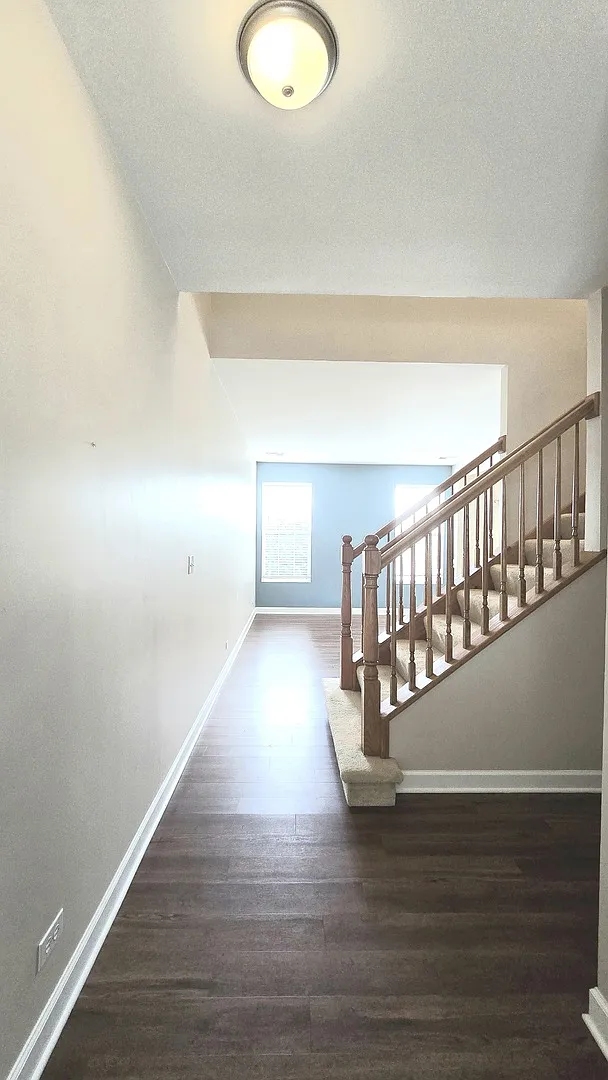 2 bed, 2.5 bath, 1552 sqft, $2,700 — Photo 2