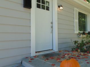 2 1/2 Margaret St, Norwalk, CT 06851