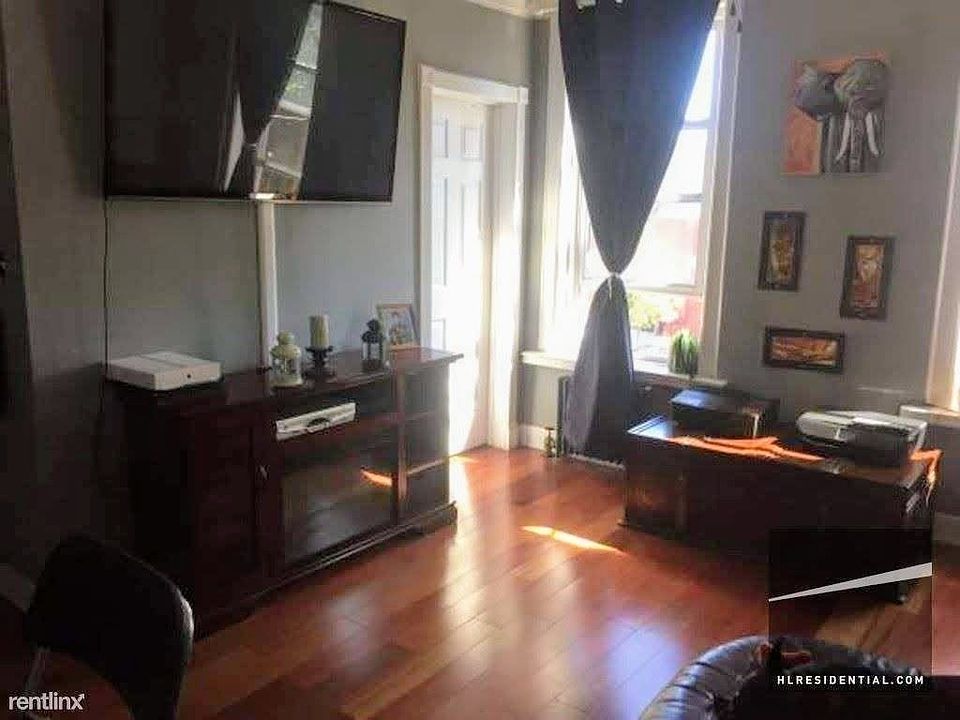 2nd image of 565 Union St APT 2R