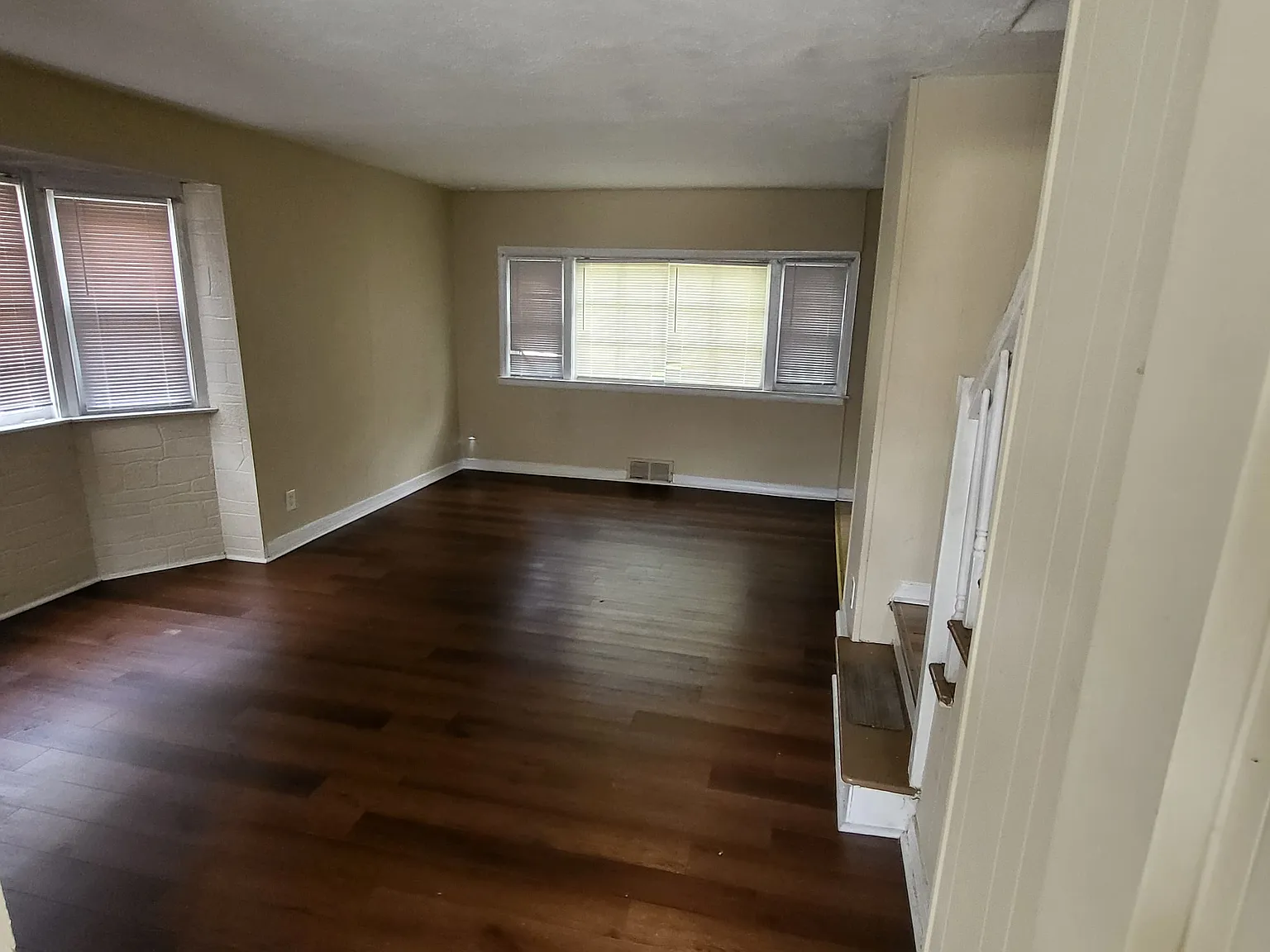 3 bed, 1100 sqft, $1,850 — Photo 4