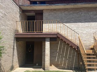 100 E Hillside Rd APT 213, Laredo, TX 78041