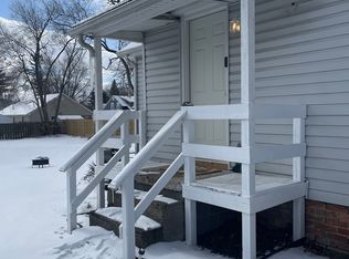 1041 1/2 W Temperance Rd, Temperance, MI 48182