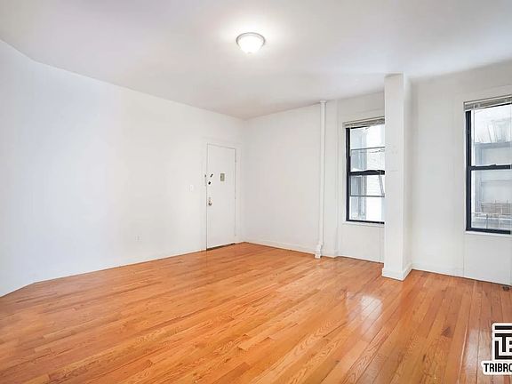 3rd image of 237 E 115th St #2B