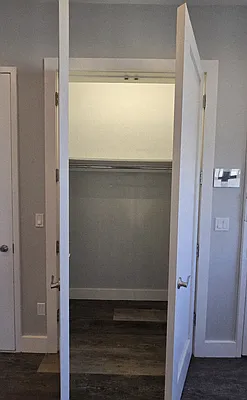 Rented by Voro Purple LLC | media 32