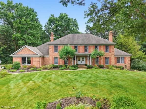 1600 Muirfield Ave NW, Canton, OH 44708