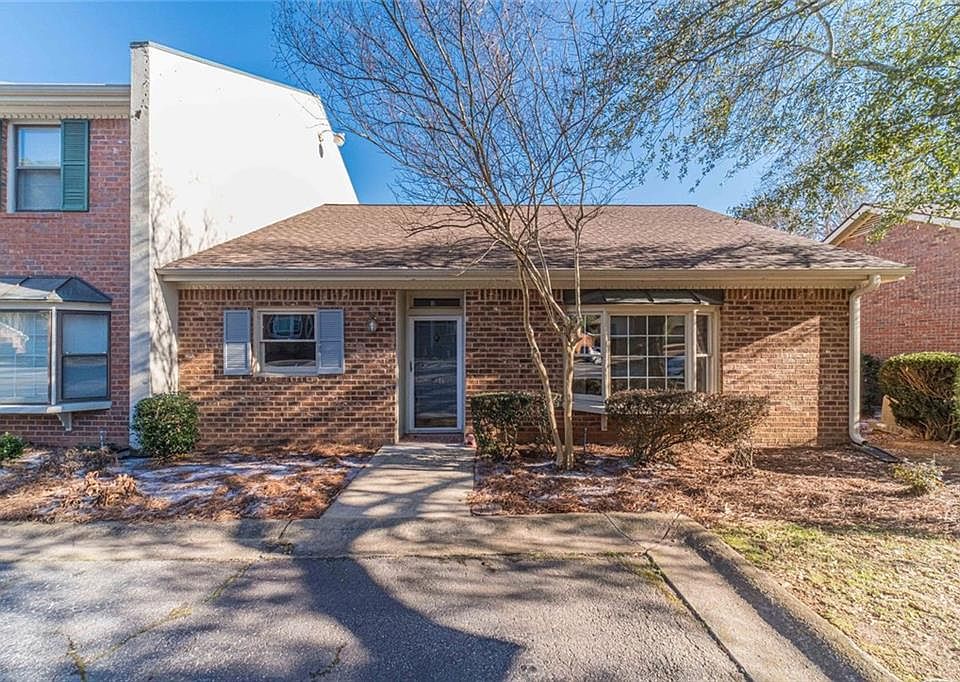 1st image of 250 Cleveland Rd APT 228