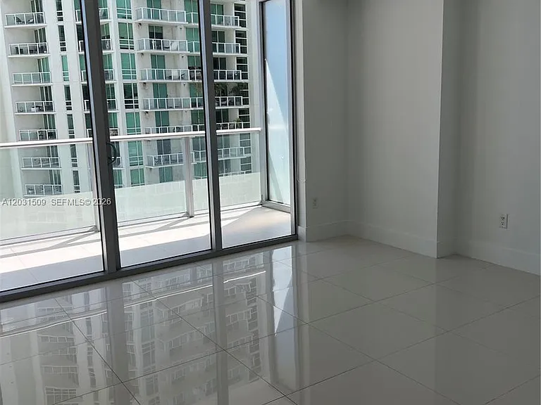 1300 Brickell Bay Dr #1606 — Photo 4