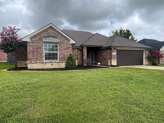 3rd image of 106 Meadowlark Dr