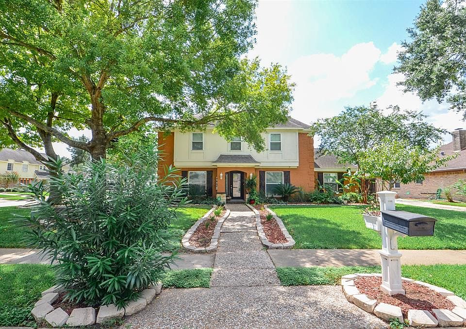 1st image of 15203 Paladora Dr