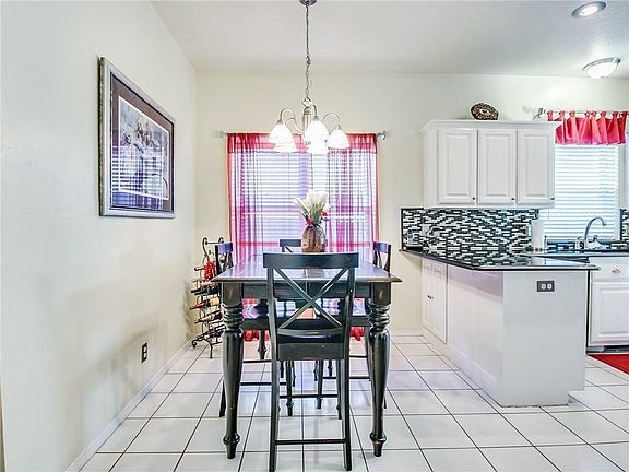 4th image of 1416 NW 181st St