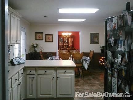 Perfect Kitchen set up
						:
						Lot's of storage space!