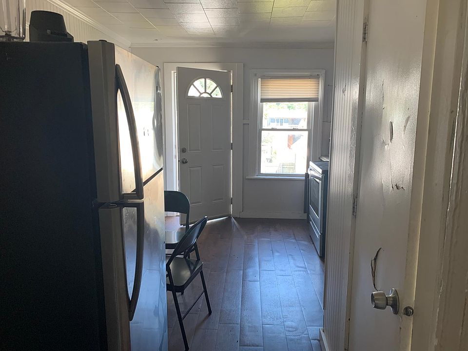 2nd image of 434 7th Ave Unit 2