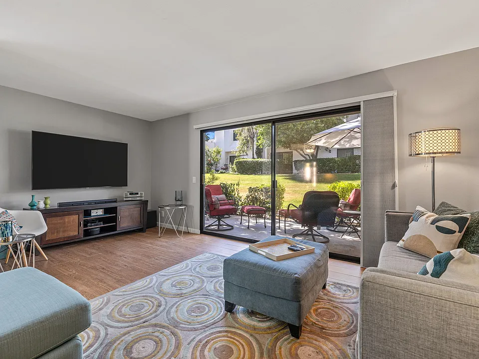 48950 Desert Flower Dr