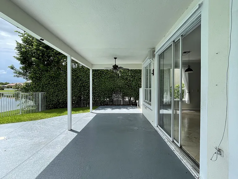 12738 Maypan Dr — Photo 11