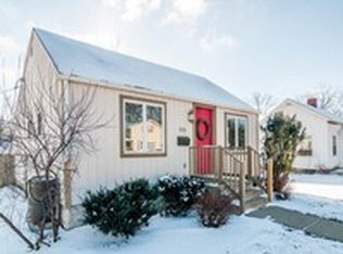 515 8th Ave, Baraboo, WI 53913