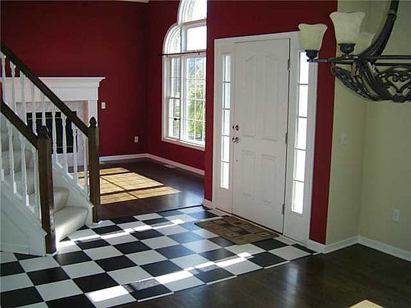 3rd image of 14508 Belmont Ct