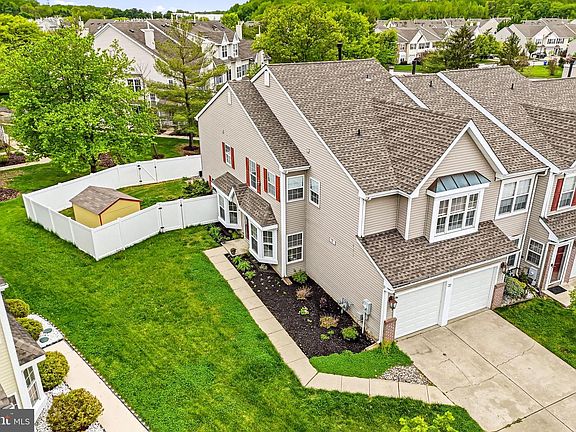 2nd image of 37 Elkington Dr