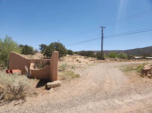 2 Valle Escondido, Placitas, NM 87043