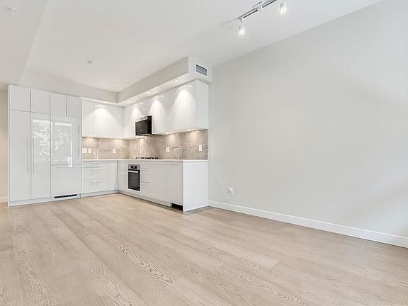 5th image of 5608 Berton Ave #607
