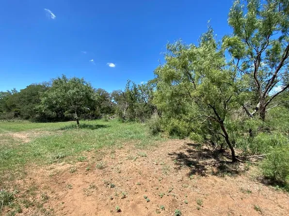 6 Jack Rabbit Rd, Doss, TX 78618