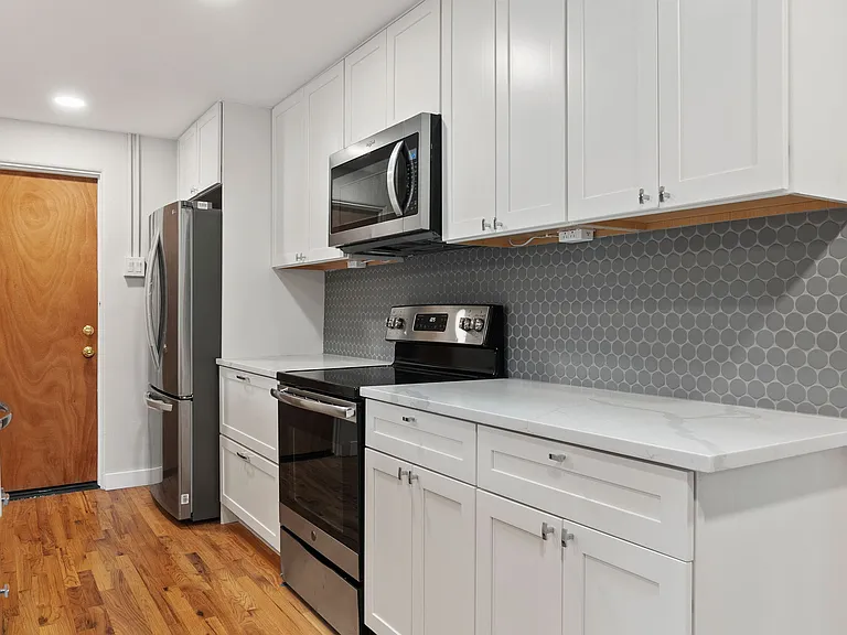 4210 Balsam St — Photo 11
