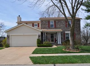 1414 Piedras Pkwy, Fenton, MO 63026